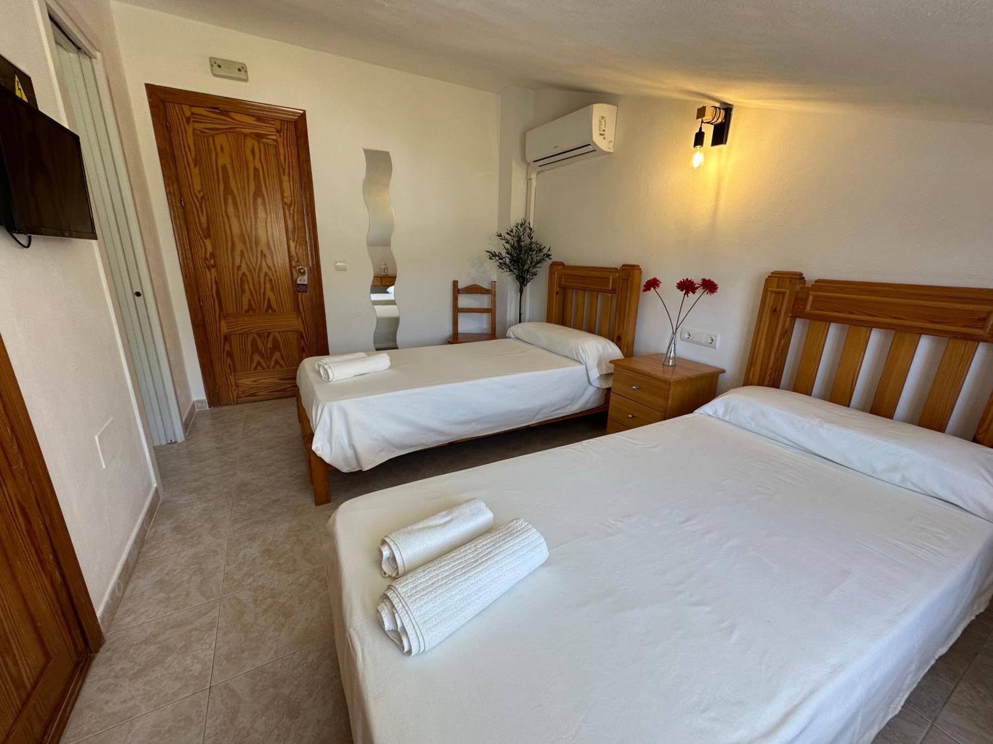 Hostal Sango Sierra De Las Nieves Alozaina Екстер'єр фото